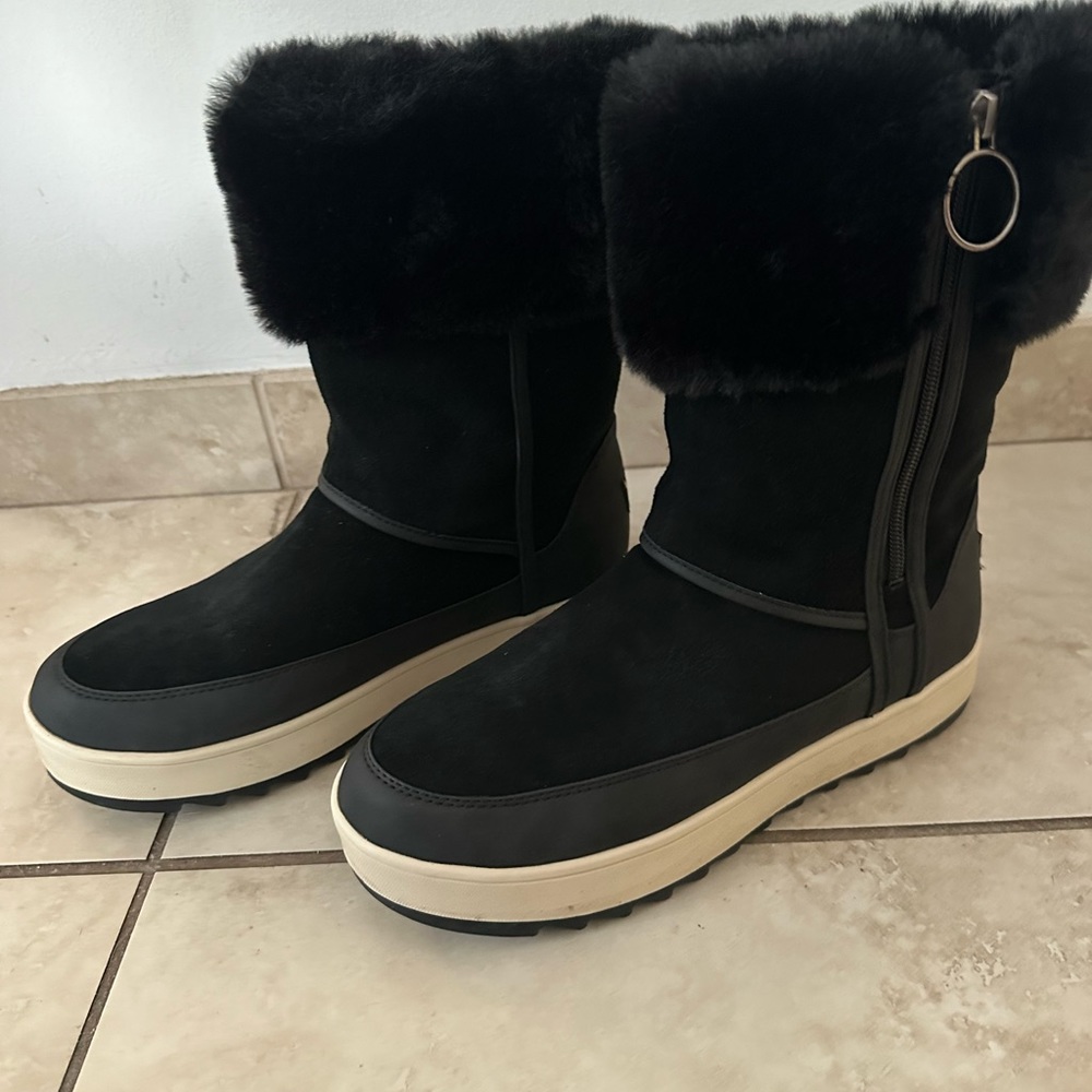 Kookaburra by UGG